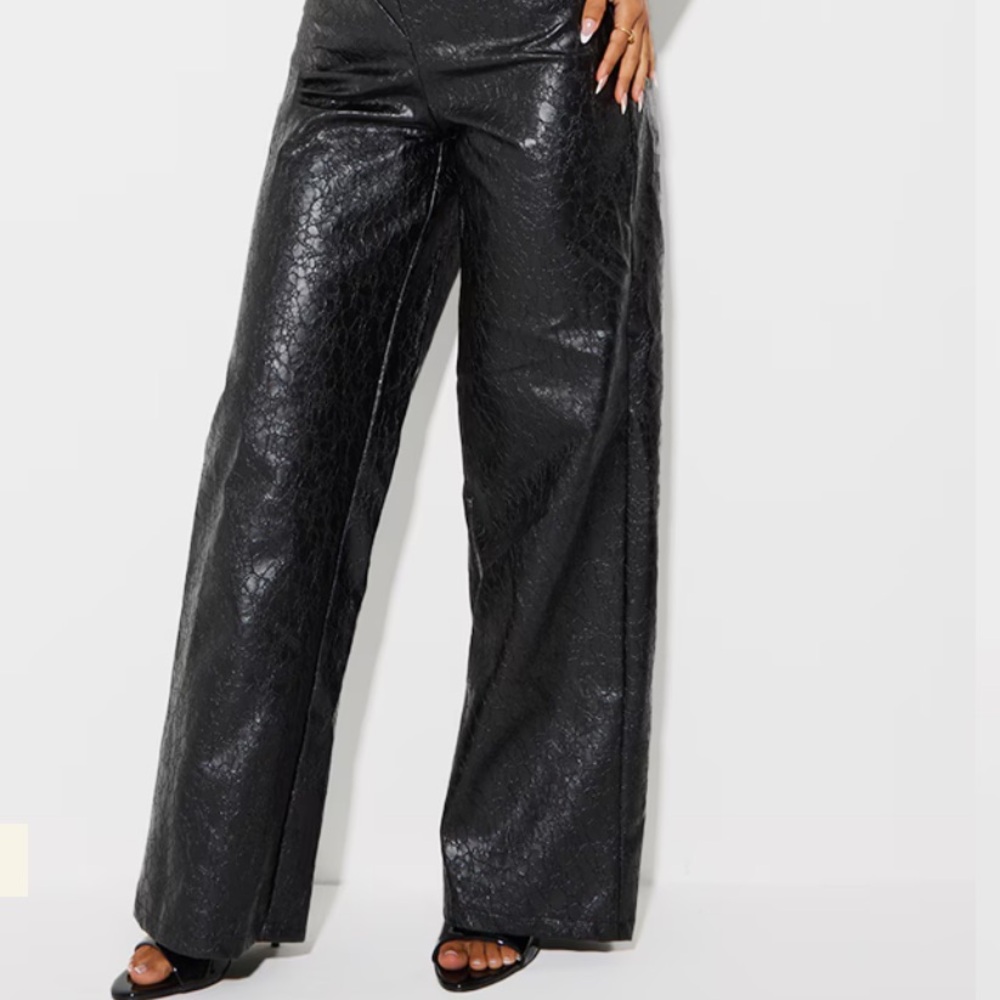 NWT Massimo Dutti leather crinkle effect wide leg trousers with side slit 28”